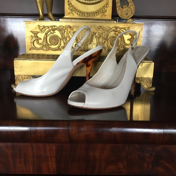 Authentic Gucci shoes - Picture 7 of 15